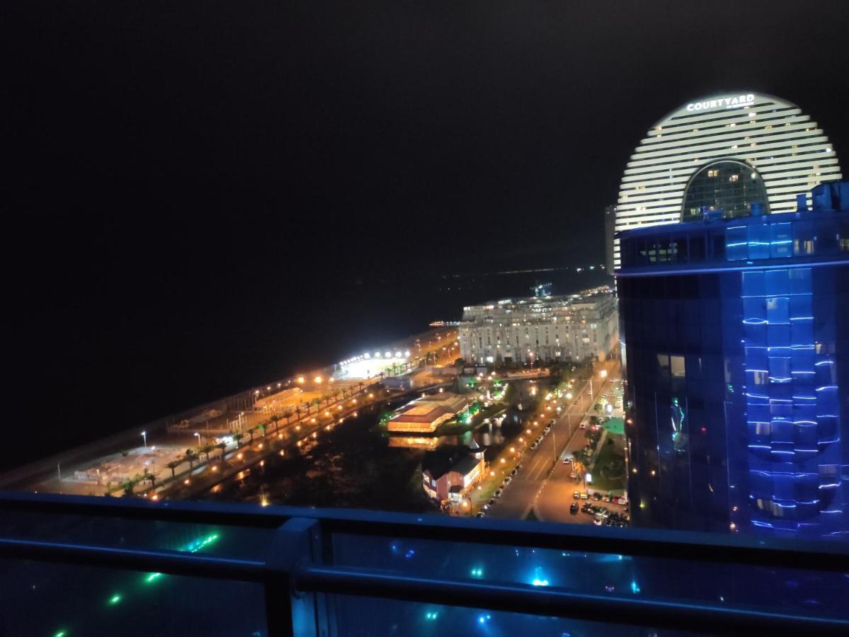 Orbi Cyti Apartment Батуми Екстериор снимка