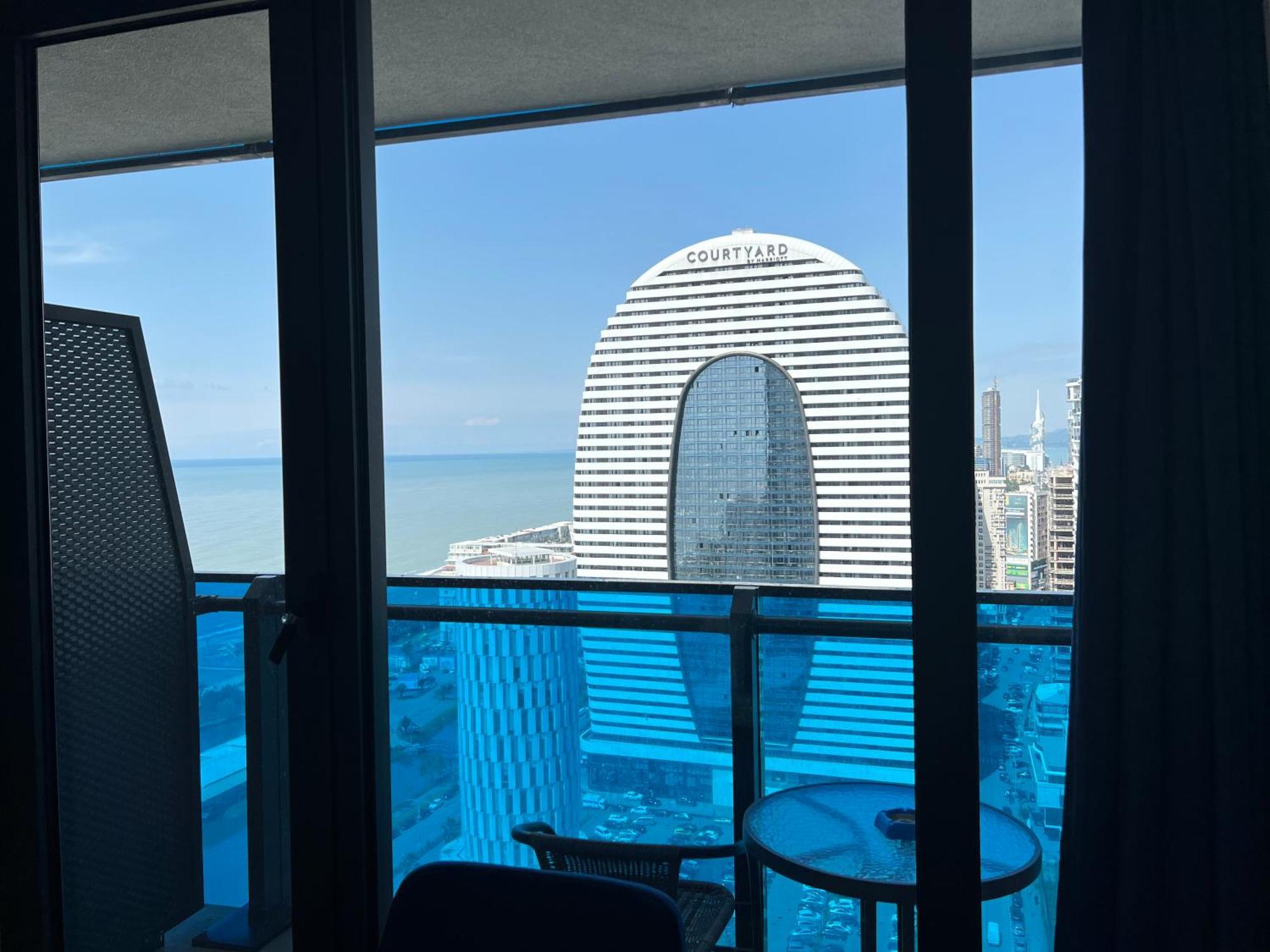 Orbi Cyti Apartment Батуми Екстериор снимка